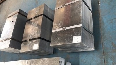 Dx51d Z275は構造のための鋼板のコイルの建築材料に電流を通した